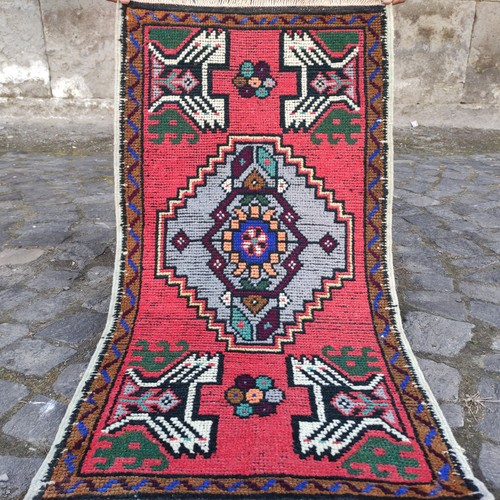 Tappeto piccolo vintage turco